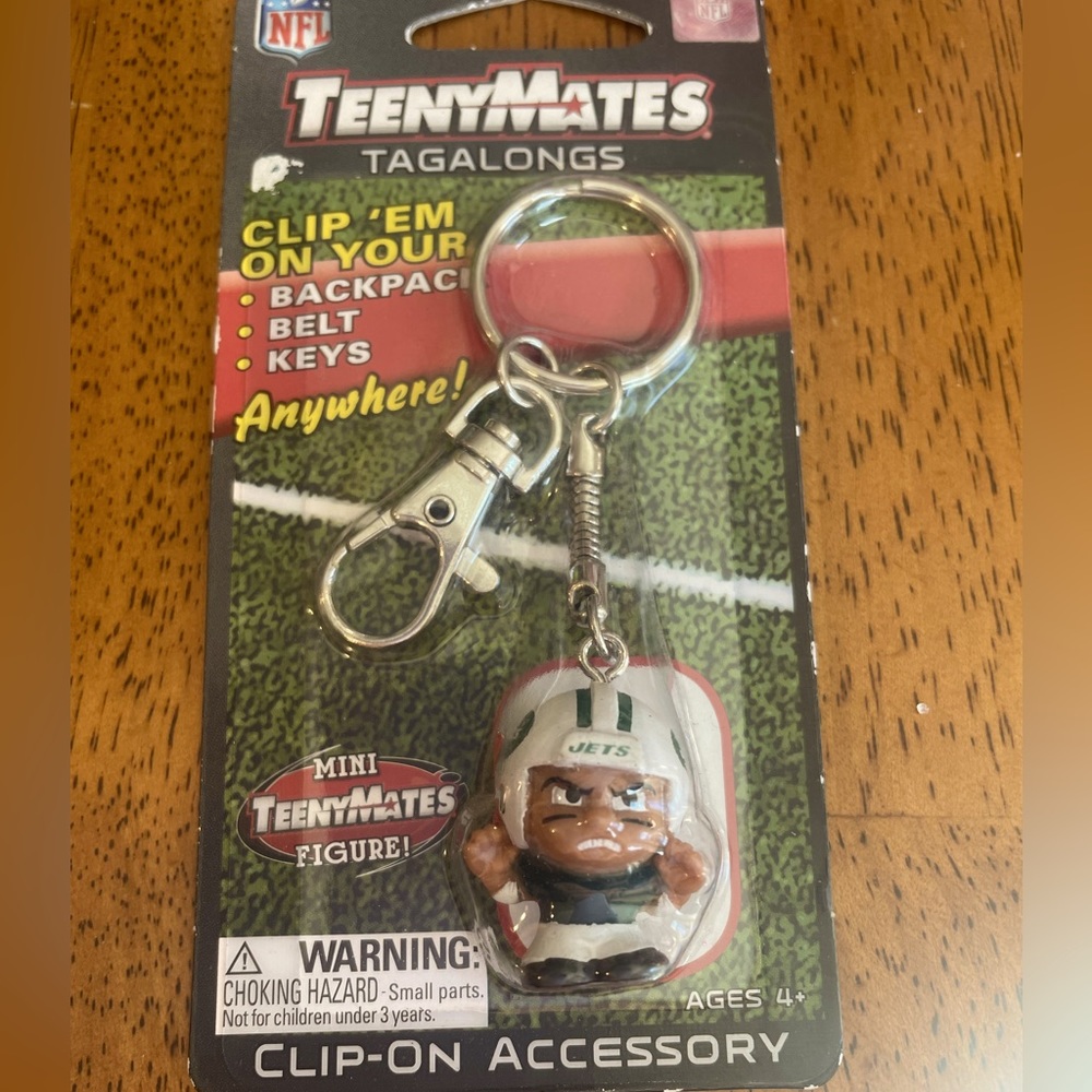 TeenyMates Jets keychain